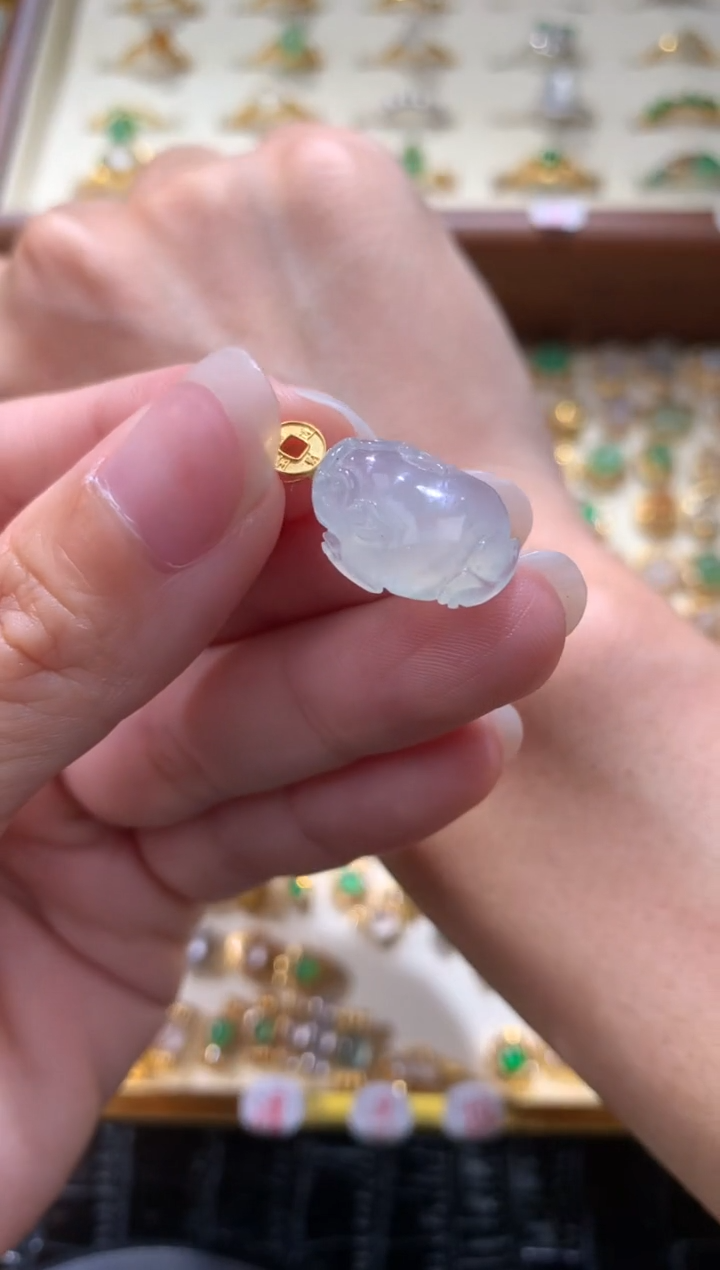 颈饰18K金镶嵌翡翠翡翠