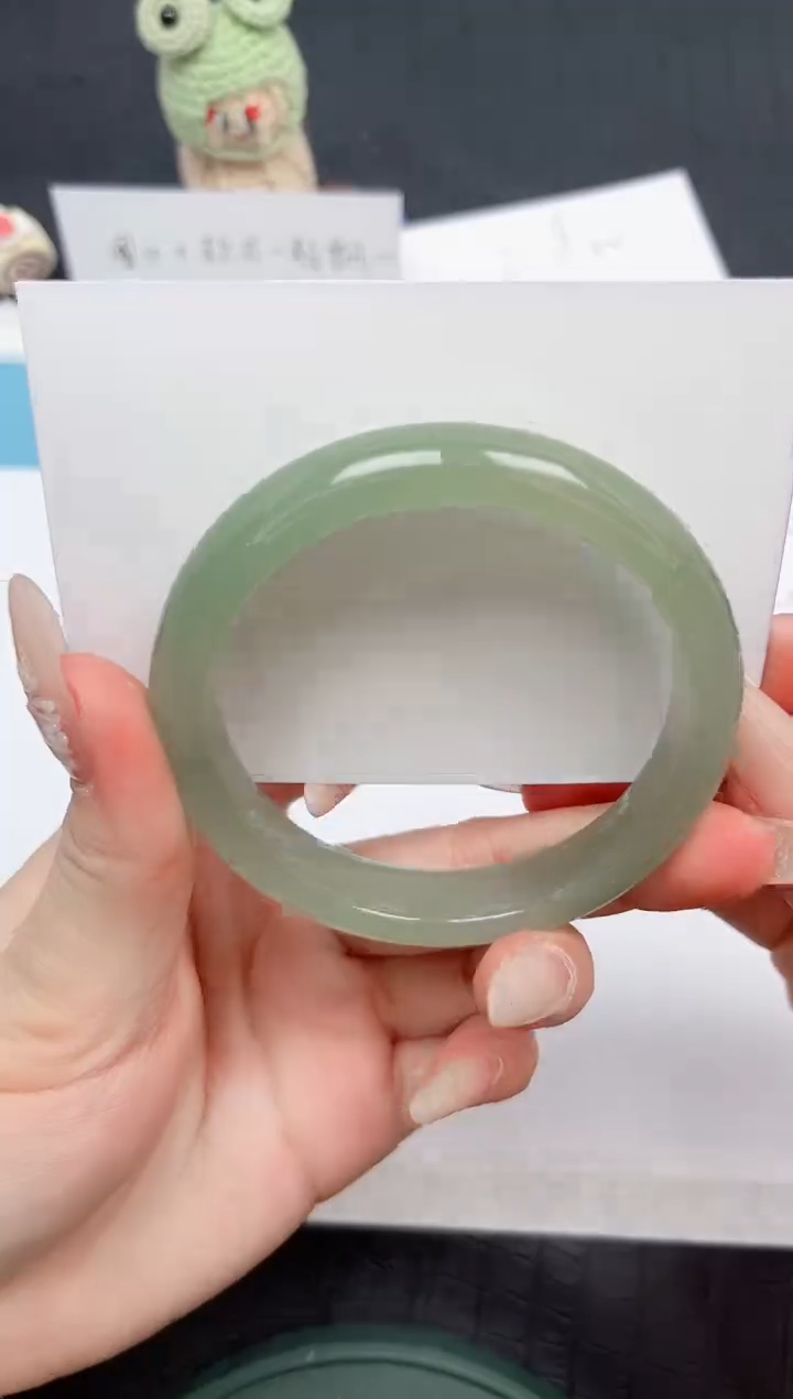 【闪购商品】石英质玉手镯未镶嵌145-56.8