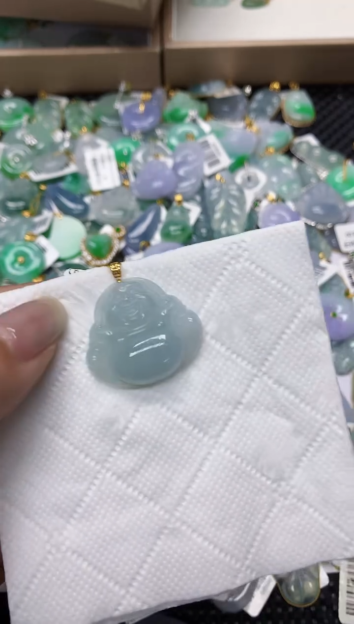 颈饰18K金镶嵌翡翠111111111111