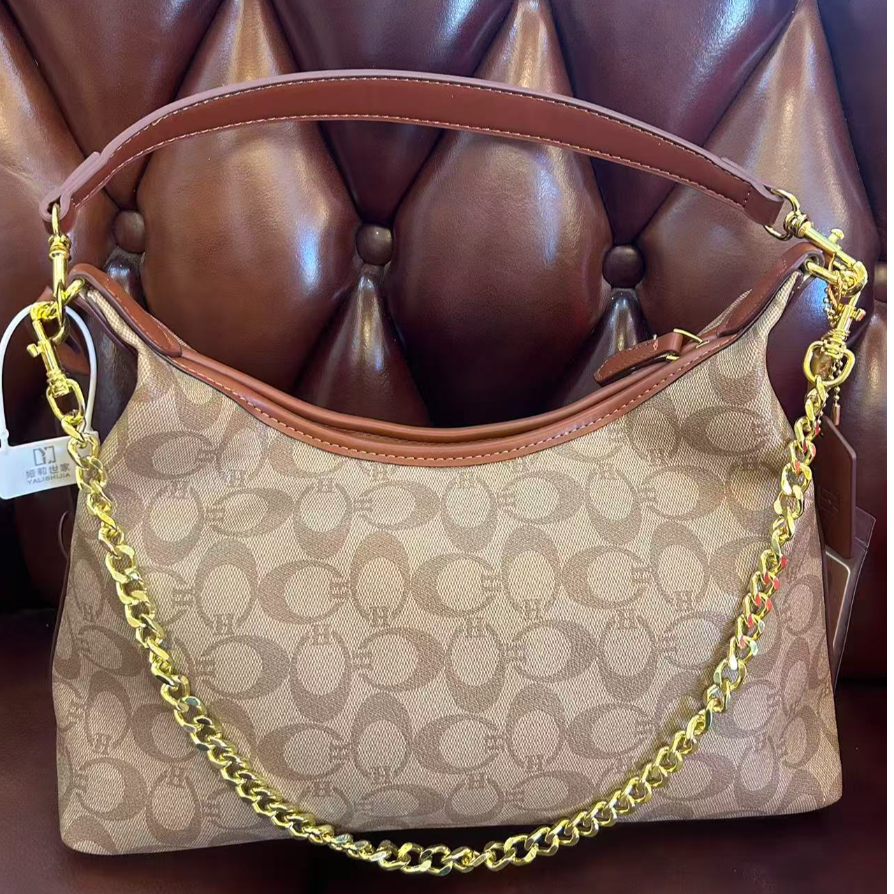 百搭时尚经典斜跨包部分地区限拍，一到两个