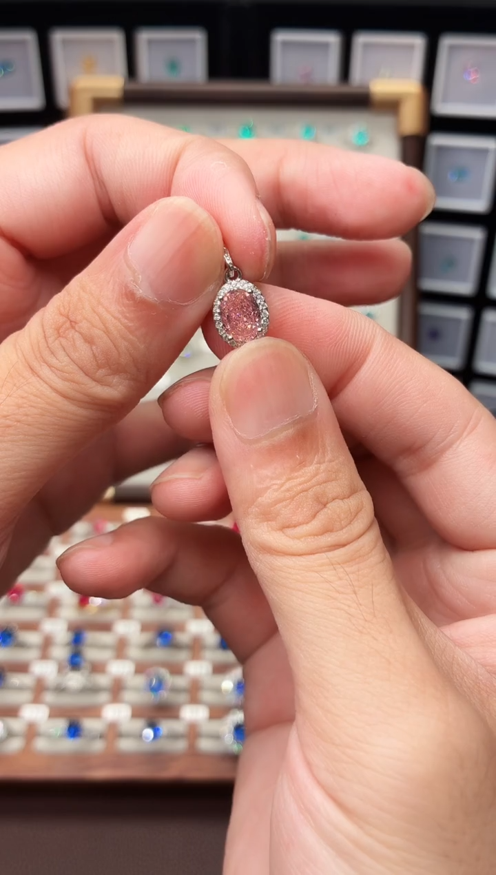 吊坠(赠链)彩色蓝宝石银S925镶嵌1111