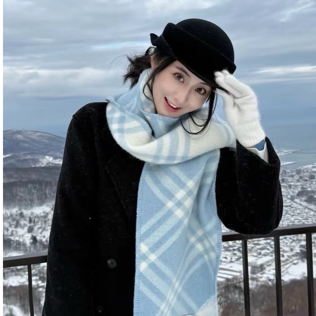 秋冬羊绒双面提花围巾披肩经典外穿百搭时尚