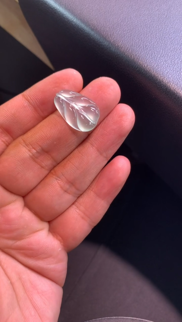 【闪购商品】翡翠颈饰未镶嵌叶子