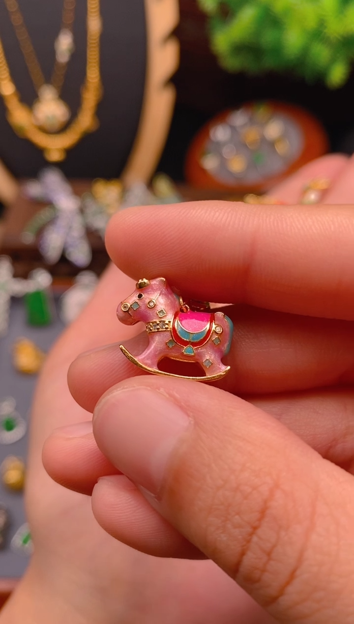 【闪购商品】翡翠吊坠(不含链)银S925镶嵌粉色木马