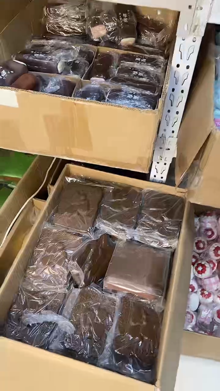 莓果吐司+大巧克力吐司，默认瑕疵无售后