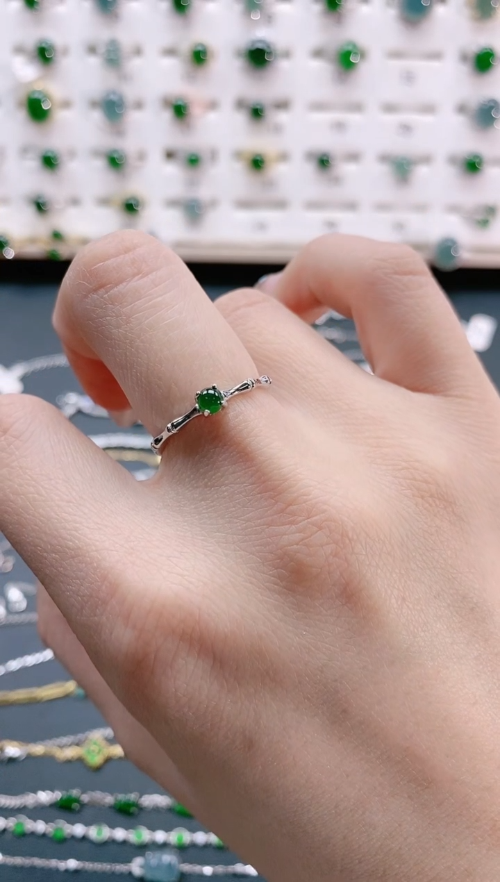 【闪购商品】翡翠戒指银S925镶嵌天然翡翠