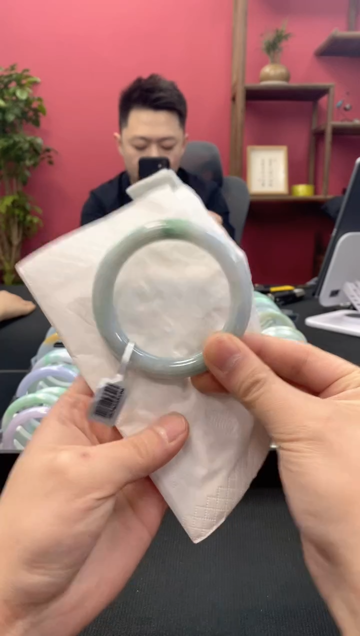 【闪购商品】翡翠手镯未镶嵌00003765