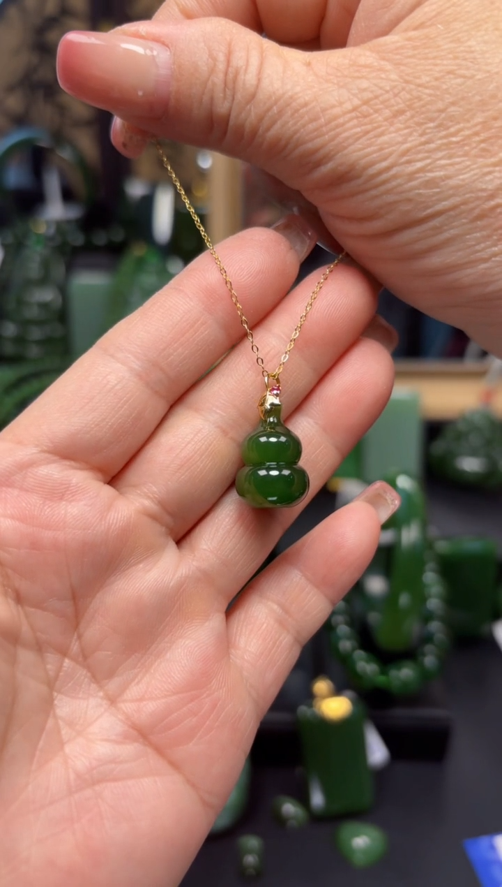 【闪购商品】和田玉（碧玉）吊坠(赠链)18K金镶嵌1