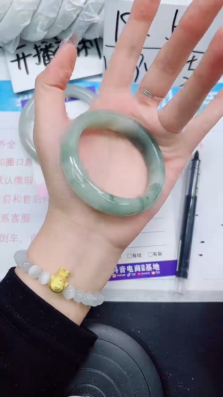 【闪购商品】石英质玉手镯未镶嵌A190-51`52