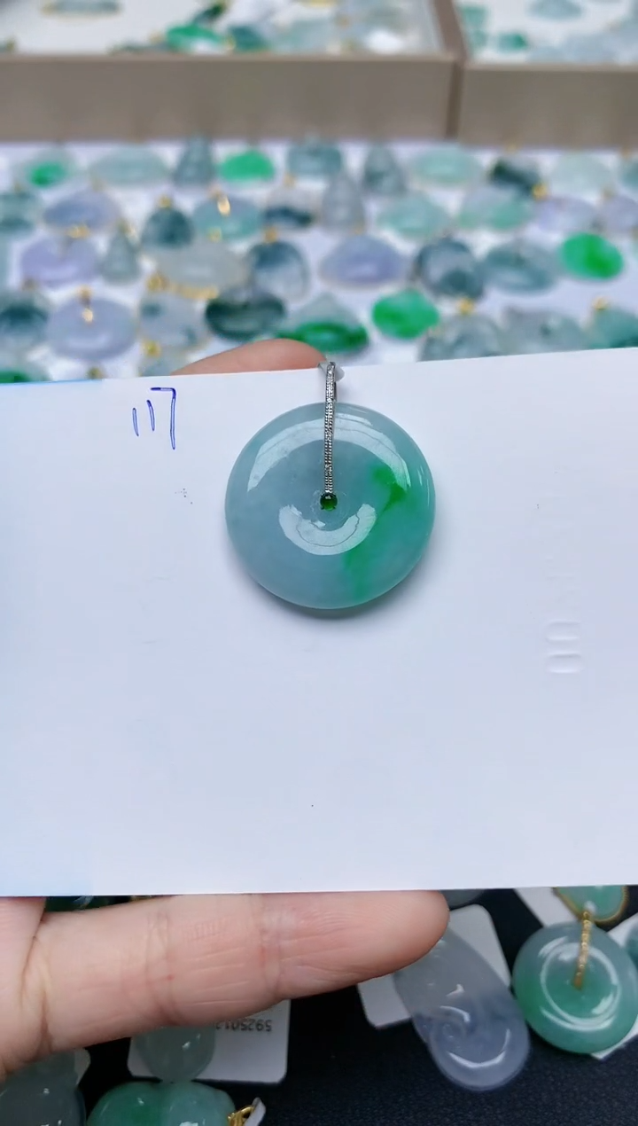 【闪购商品】翡翠颈饰18K金镶嵌天然翡翠A货    