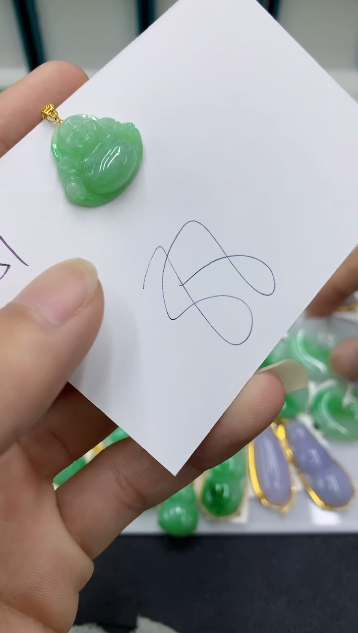 【闪购商品】翡翠颈饰18K金镶嵌翡翠