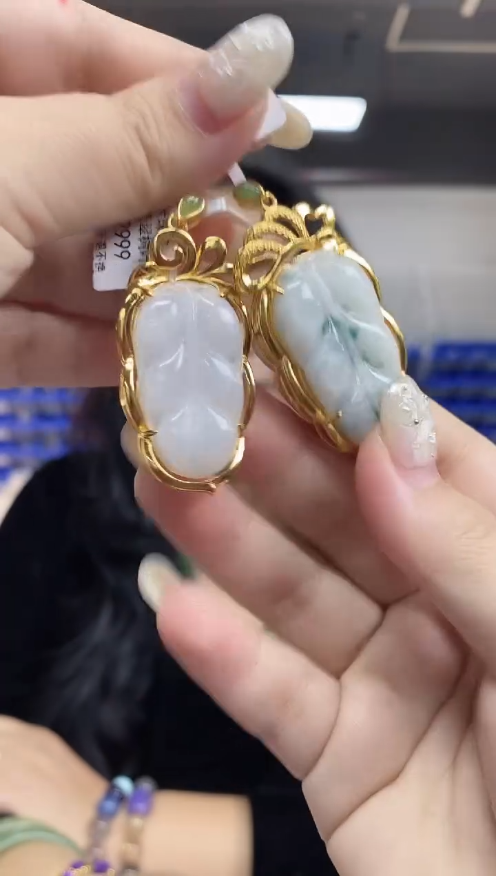 【闪购商品】翡翠吊坠(不含链)未镶嵌多样性发其一颜色微差