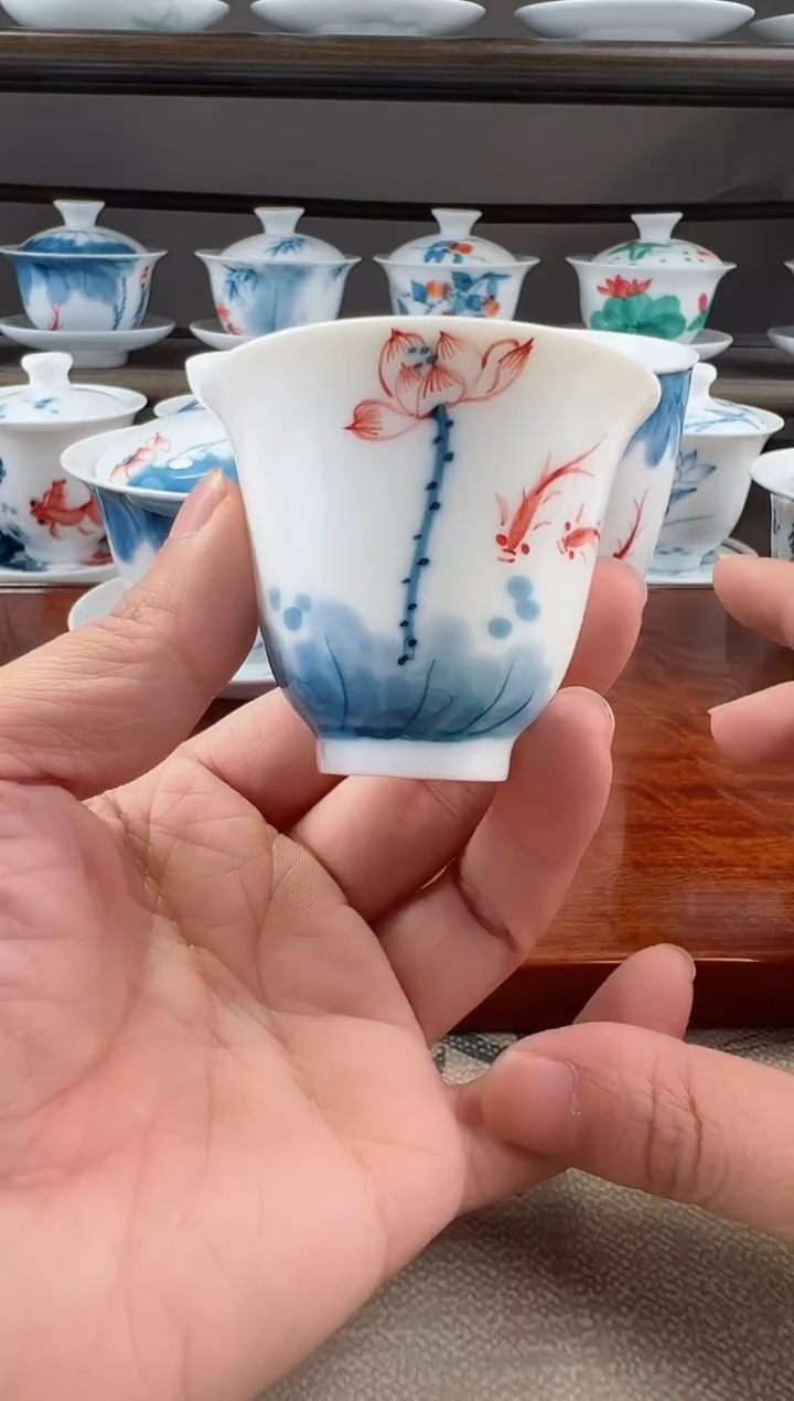 ?***奶微瑕线条莲闻香杯6个