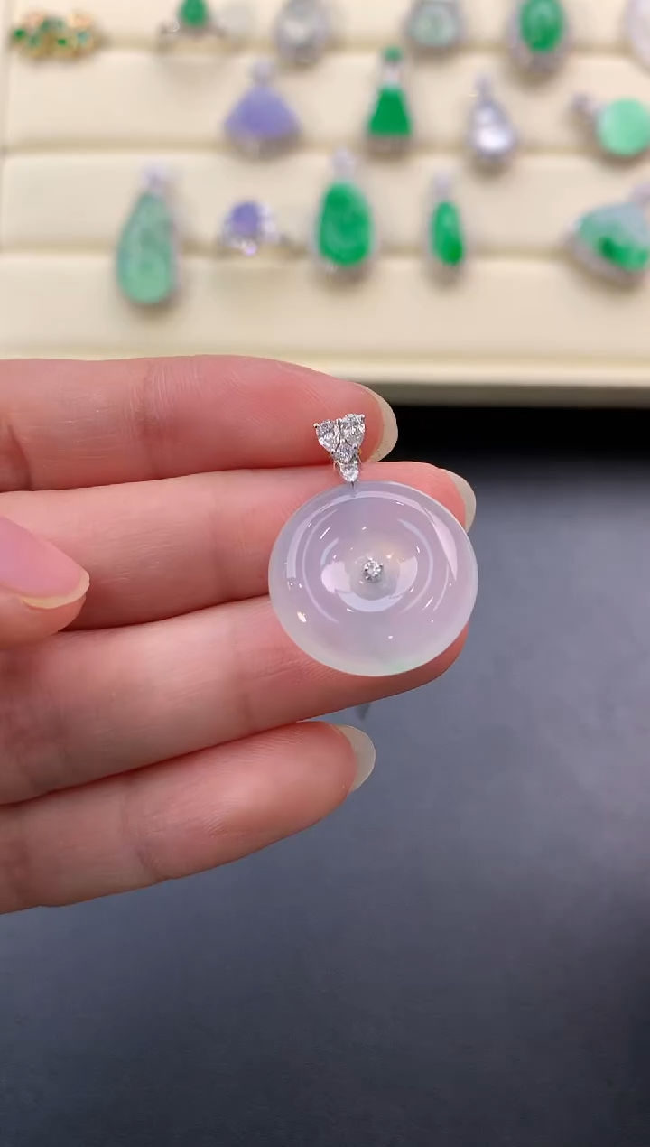 【闪购商品】翡翠颈饰18K金镶嵌D738