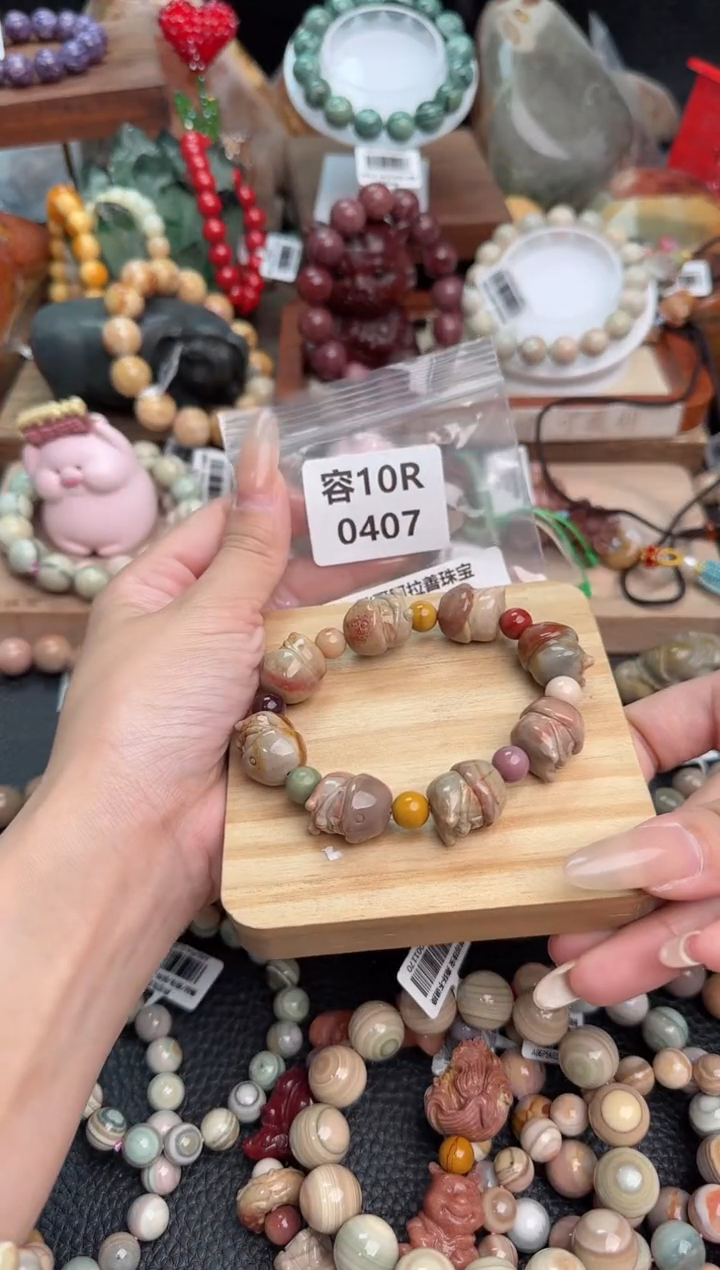 【闪购商品】石英质玉手链未镶嵌10R0407