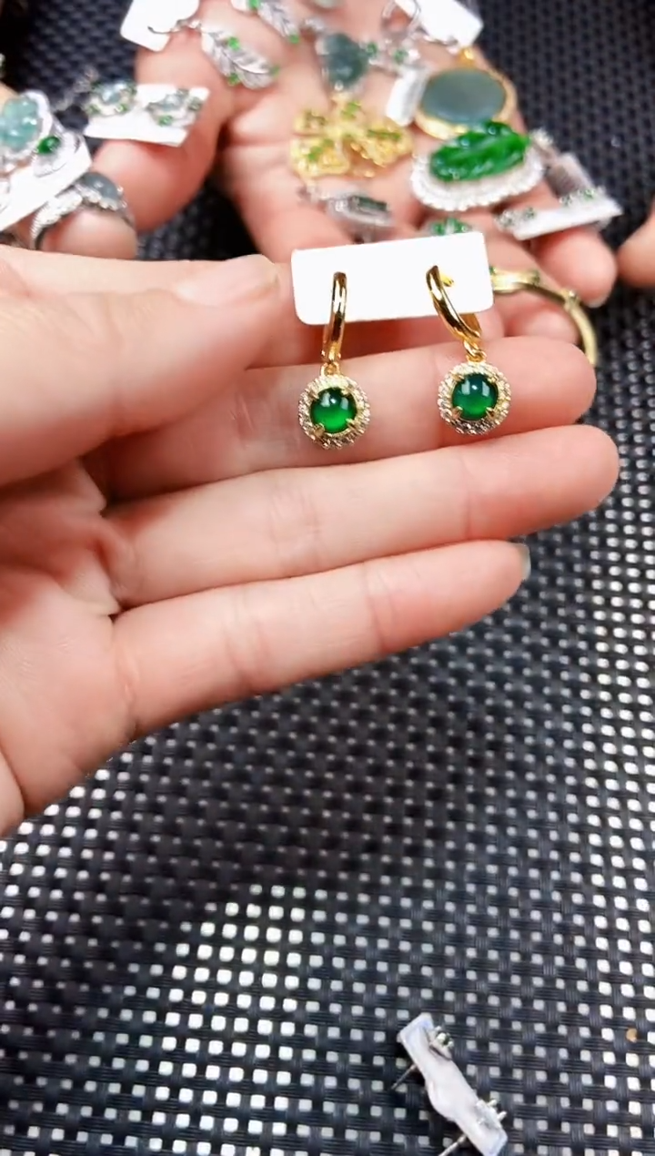 【闪购商品】翡翠耳饰未镶嵌111111111