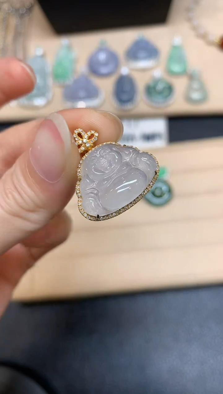 【闪购商品】翡翠颈饰18K金镶嵌佛公【无服务费