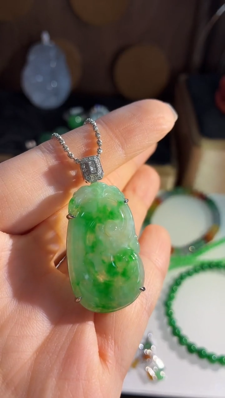 吊坠(不含链)18K金镶嵌翡翠吊坠