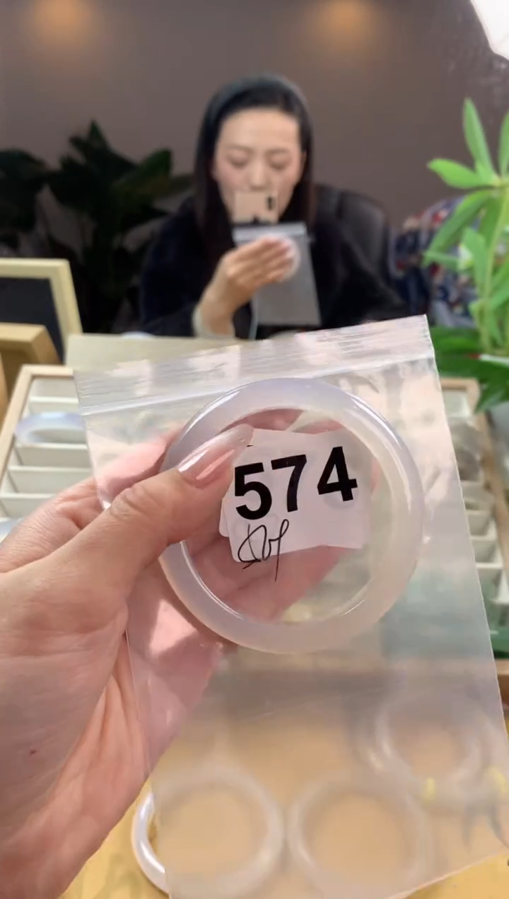 【闪购商品】玛瑙/玉髓手镯未镶嵌574