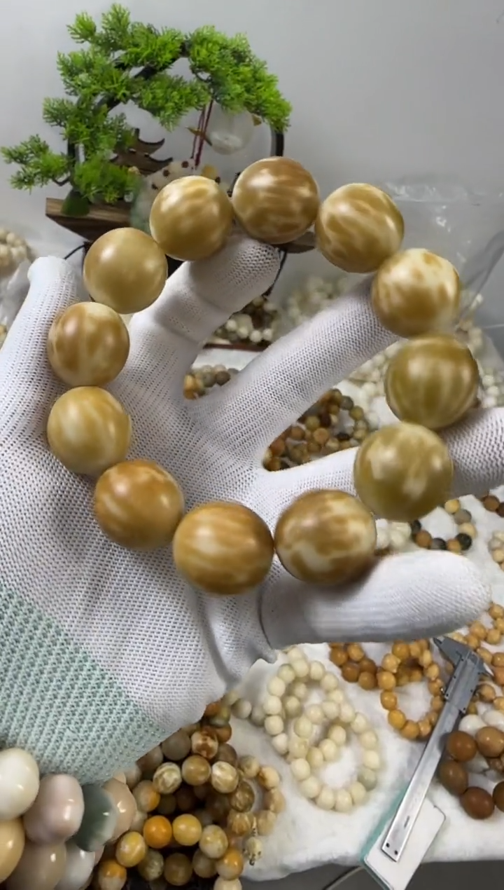 【闪购商品】白玉菩提吊坠22绿瓜