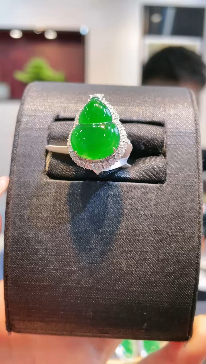 【闪购商品】翡翠颈饰18K金镶嵌A45天然A货翡翠两用款戒指