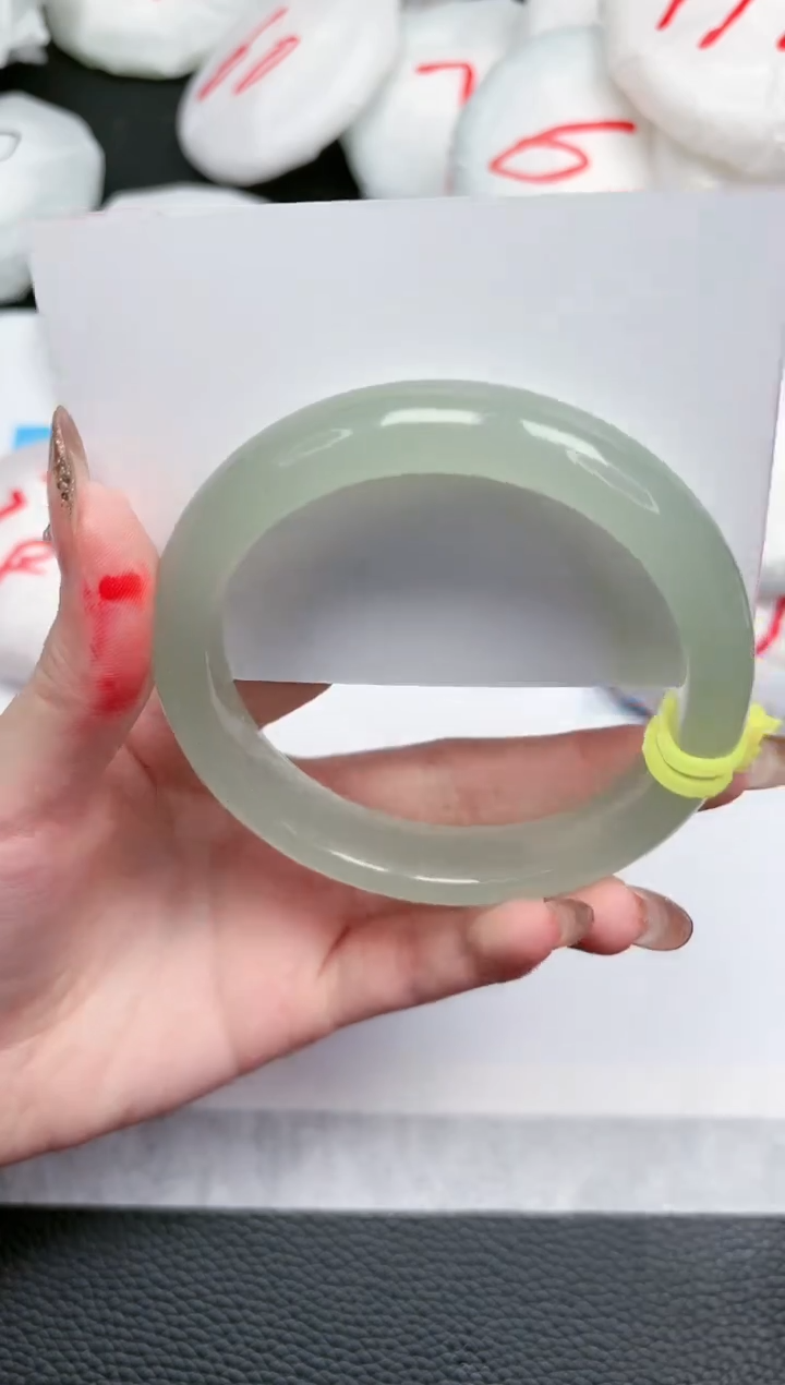 【闪购商品】石英质玉手镯未镶嵌209-62.4