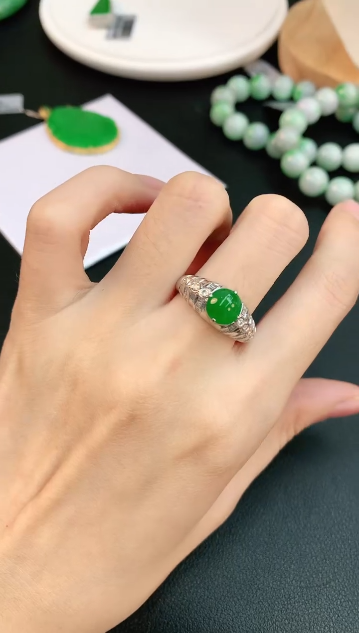 【闪购商品】翡翠戒指18K金镶嵌赠礼盒证书 小君