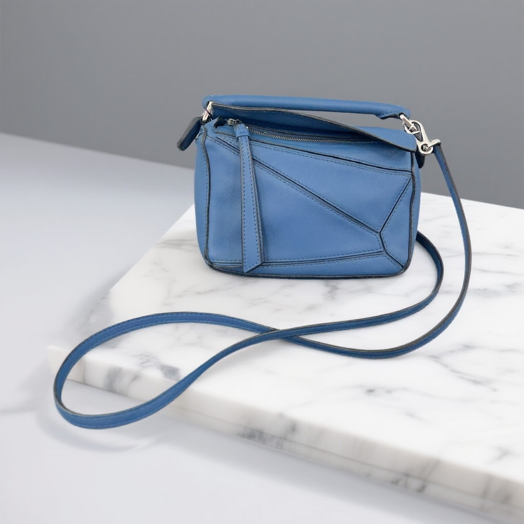 95新 LOEWE/罗意威  蓝色Puzzle迷你斜挎包  1781 8537 