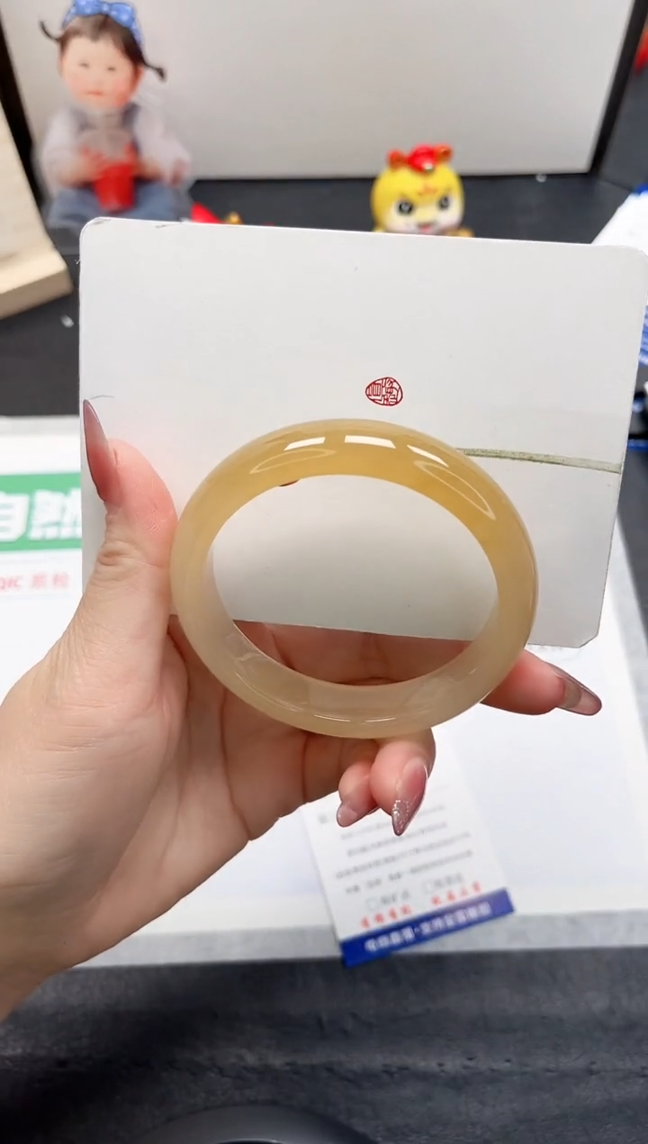 【闪购商品】石英质玉手镯未镶嵌186-60