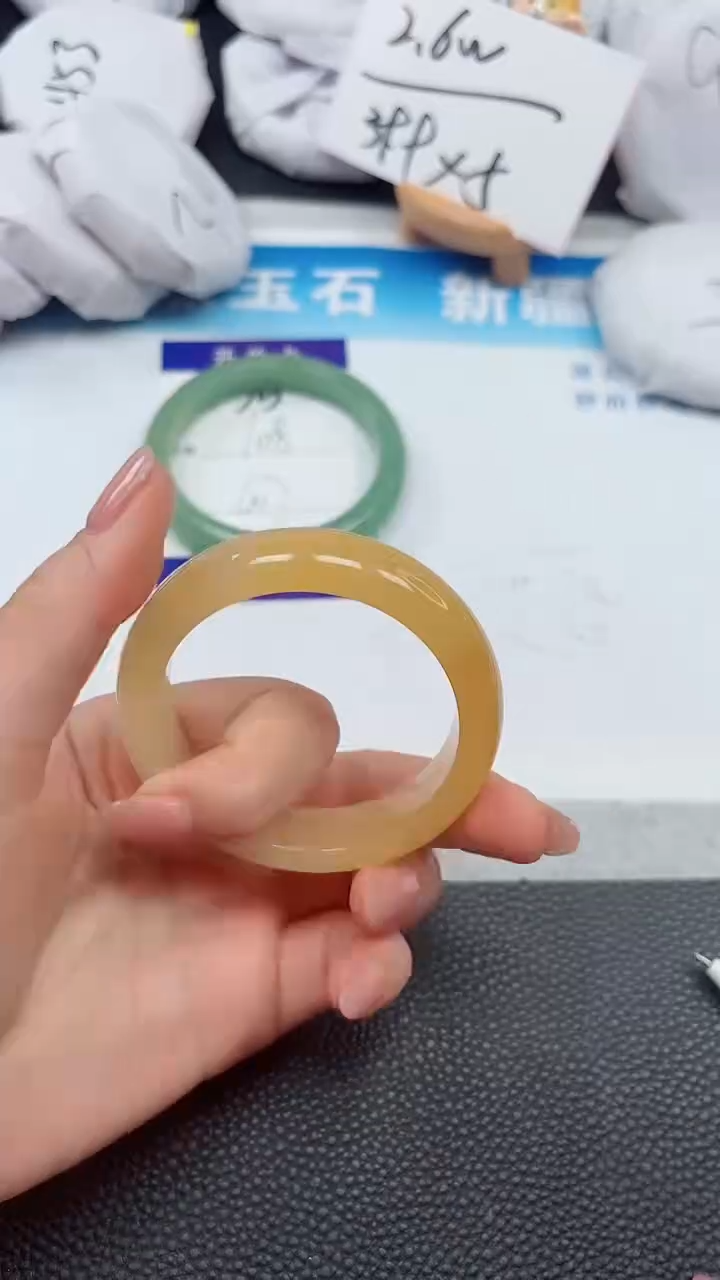 【闪购商品】石英质玉手镯未镶嵌436