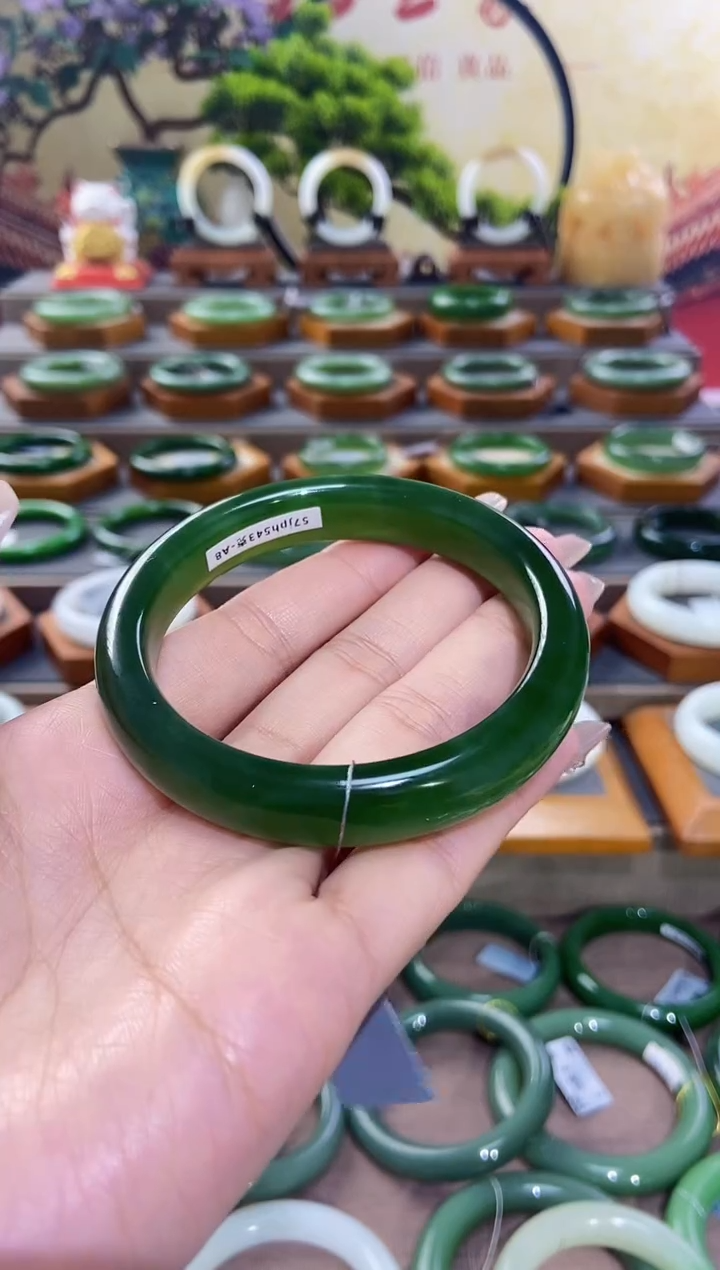 【闪购商品】和田玉手镯未镶嵌俄罗斯老坑碧玉手镯