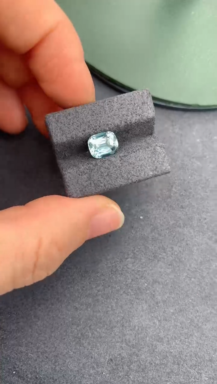 【闪购商品】海蓝宝石裸石未镶嵌1.5ct  海蓝宝石