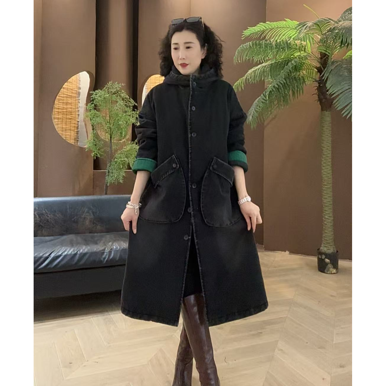 君姐服饰{9135}冬季中长款连帽百搭棉服长袖拼接加厚牛仔棉衣