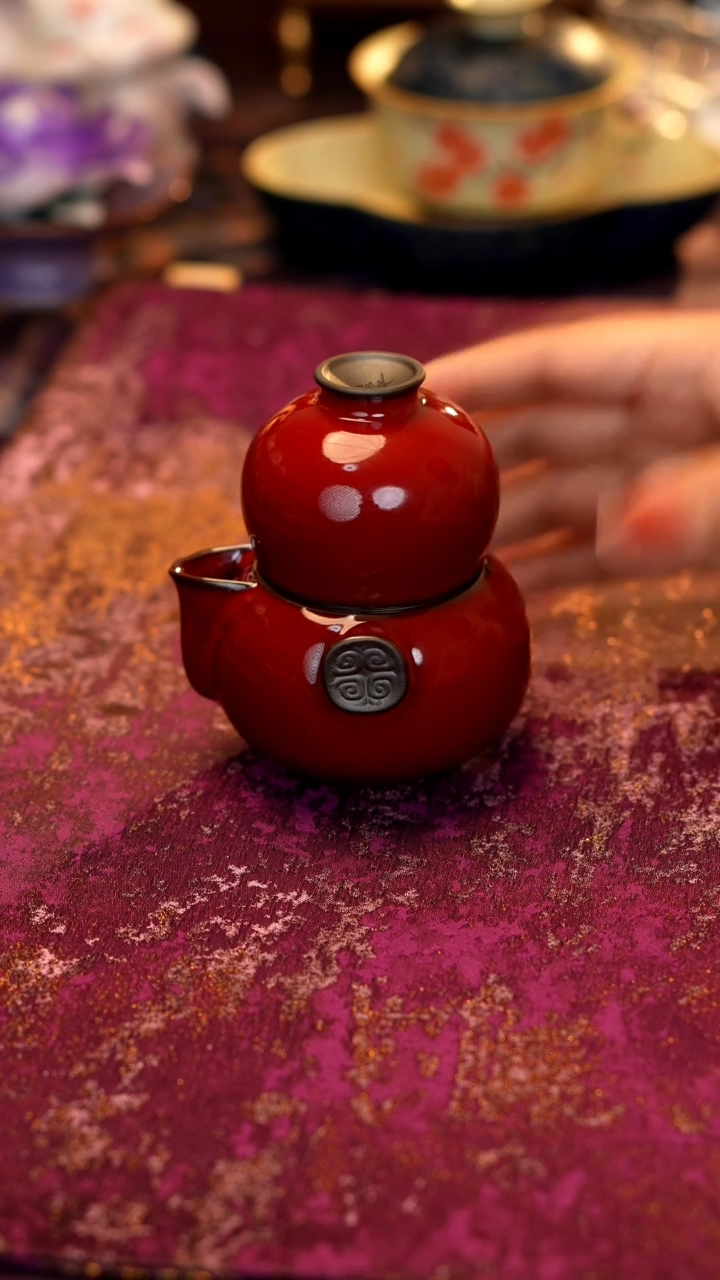 故宫红葫芦一壶两杯·······