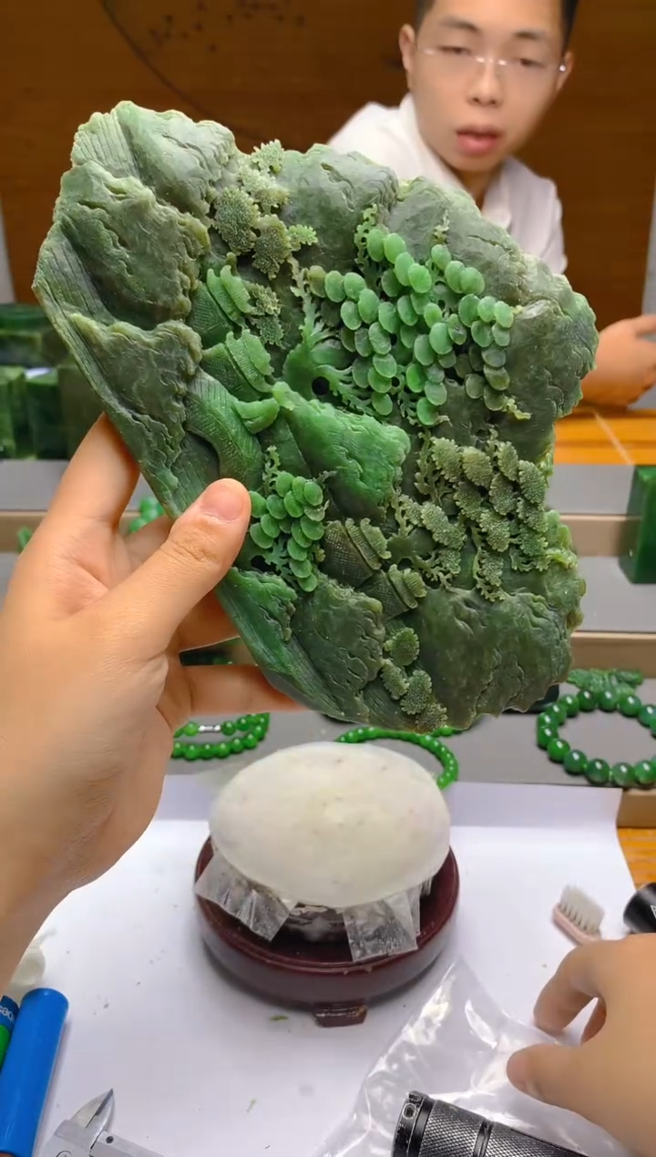 和田玉（碧玉）未镶嵌摆件1