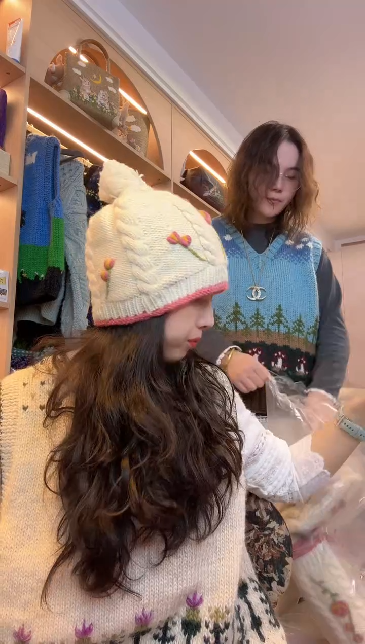 羊毛美利奴白色系提花针织帽