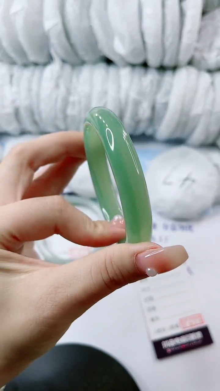 【闪购商品】石英质玉手镯未镶嵌0900979653-