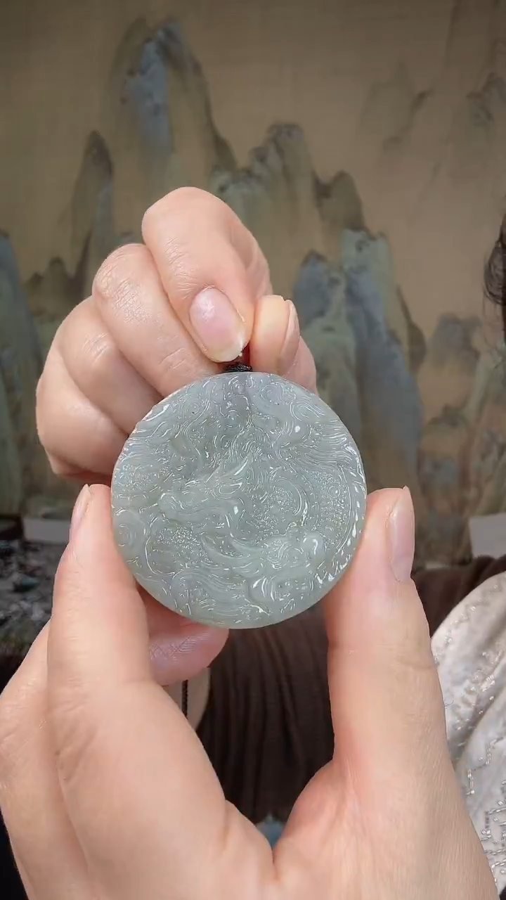 颈饰未镶嵌和田玉.