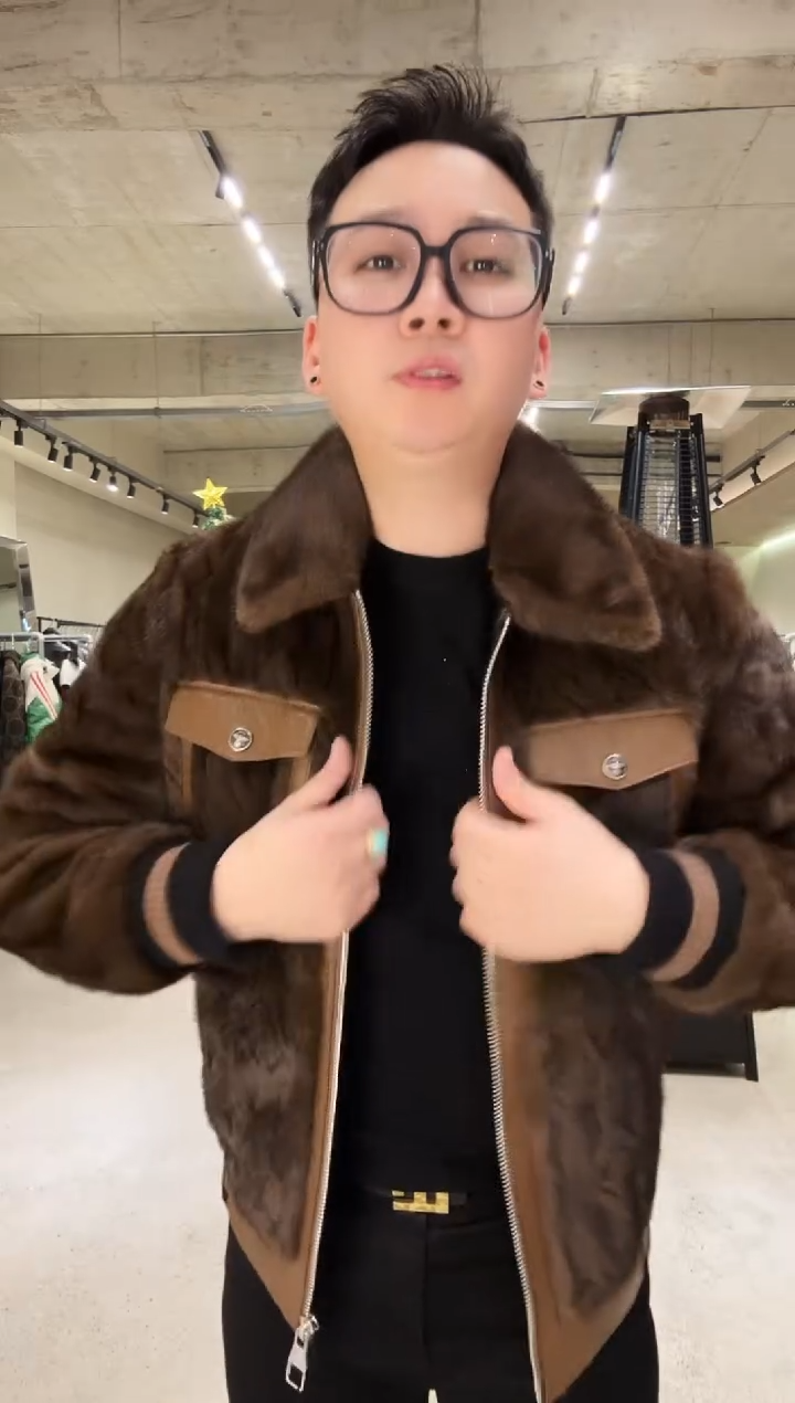 揽***光48码（125斤内）兽王咖色夹克1189