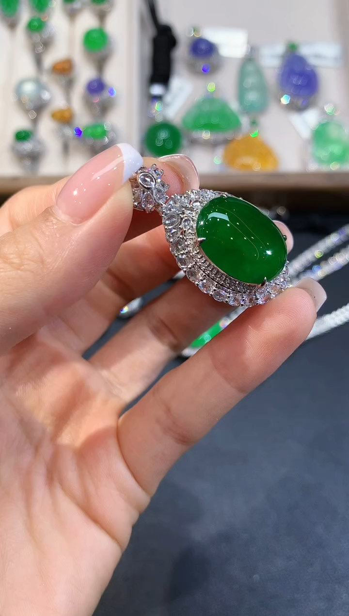 翡翠18K金镶嵌吊坠(不含链)M多样性发其一