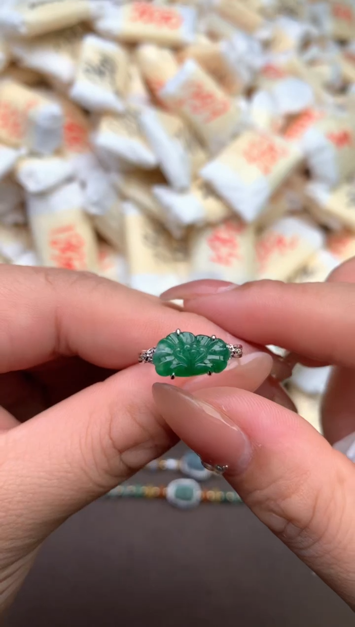 【闪购商品】翡翠戒指18K金镶嵌—