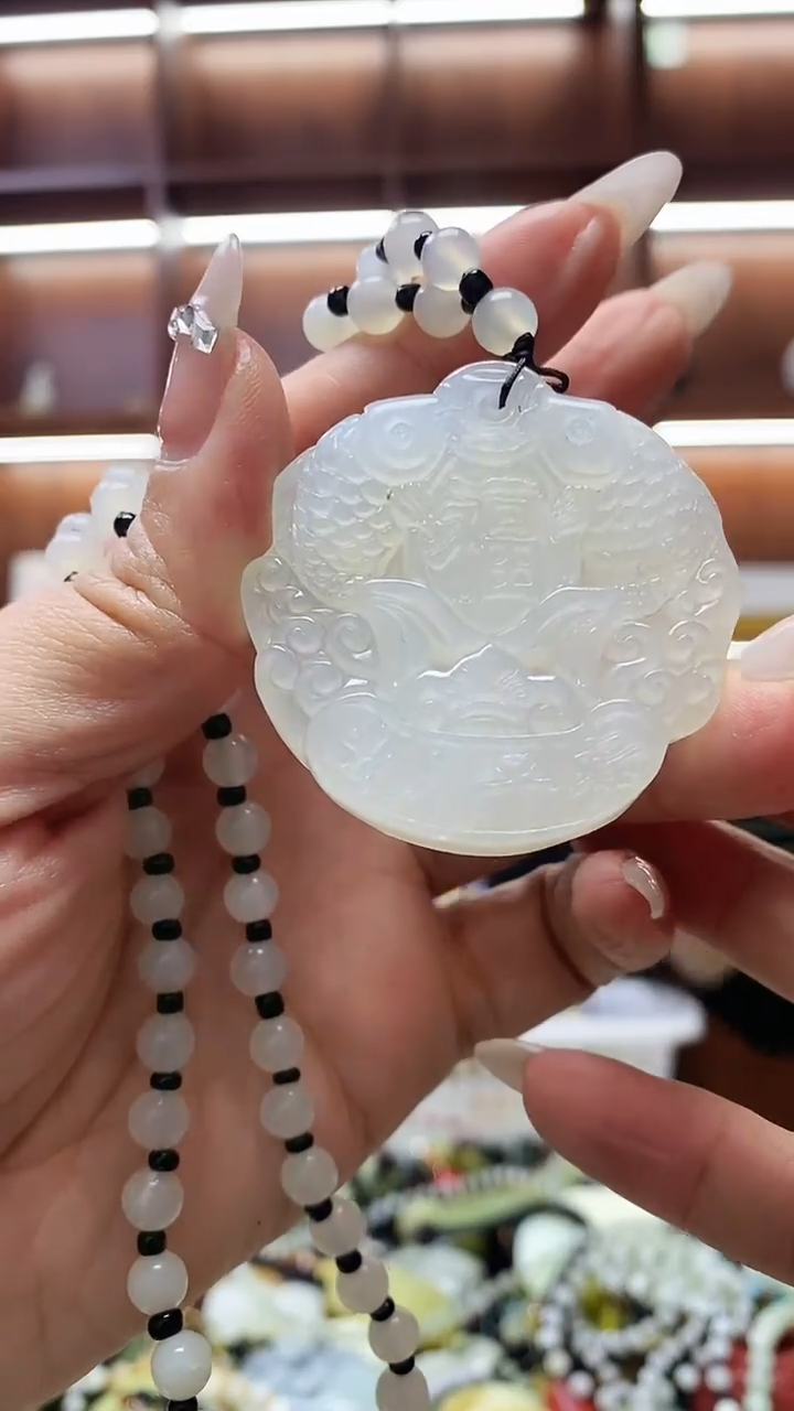 未镶嵌岫玉手串 