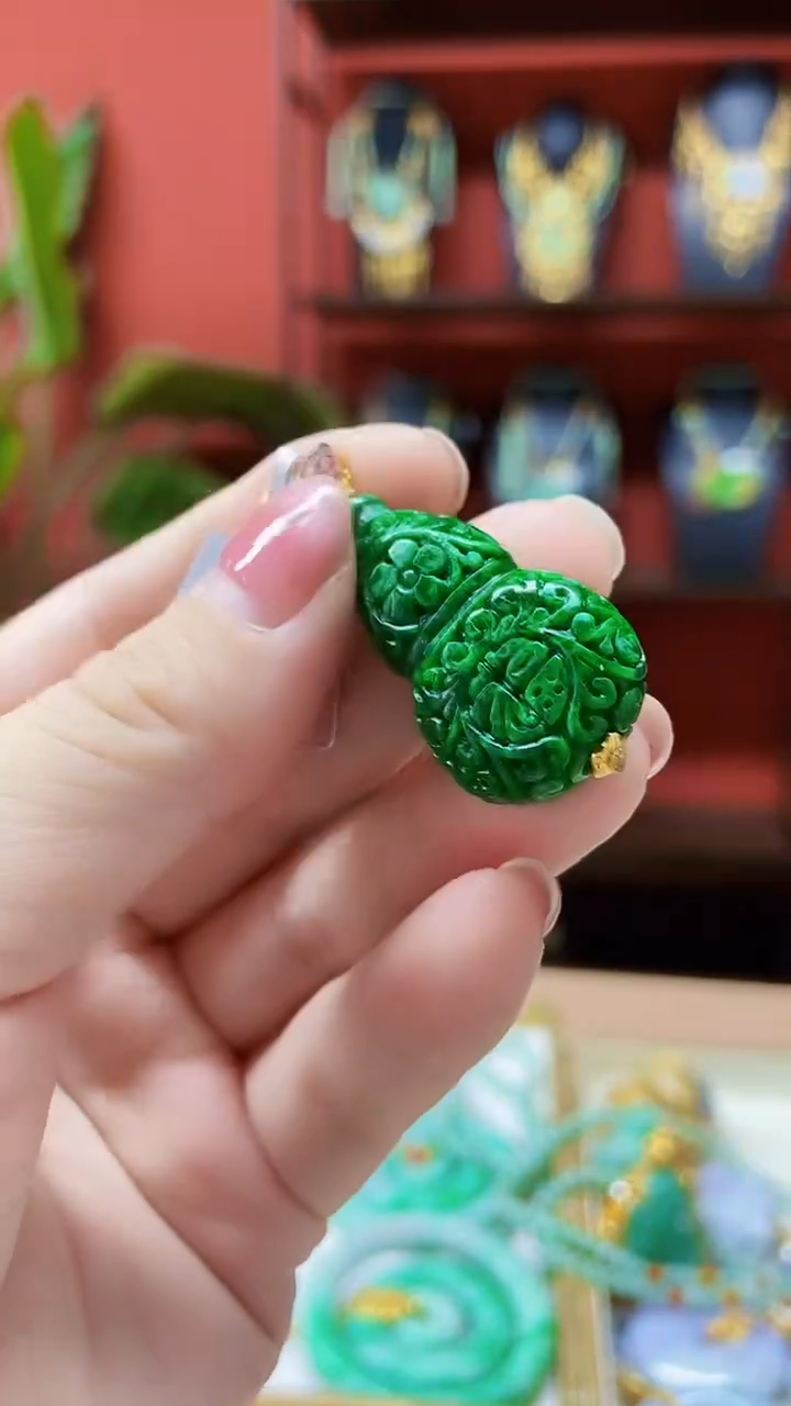 颈饰未镶嵌翡翠吊坠