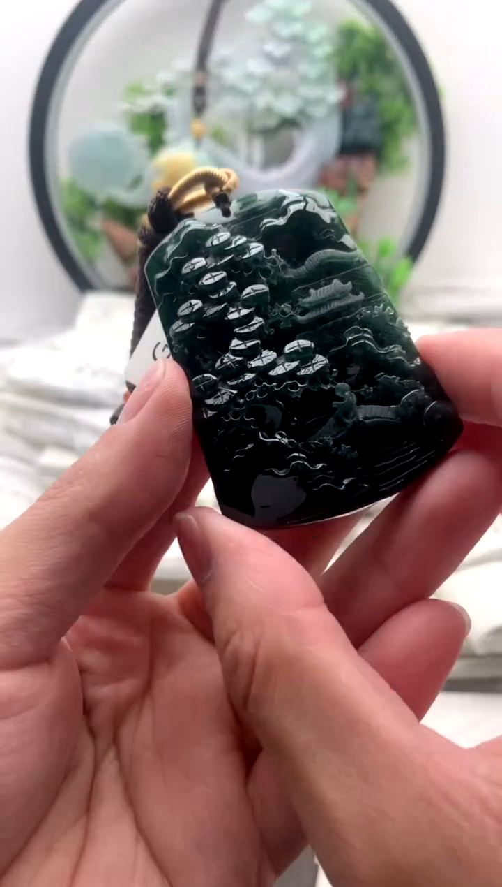 【闪购商品】翡翠颈饰未镶嵌山水牌