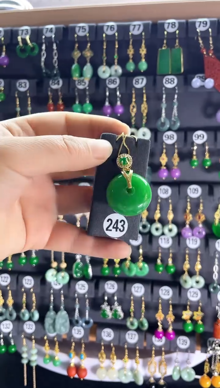 【闪购商品】翡翠耳饰银S925镶嵌老243...