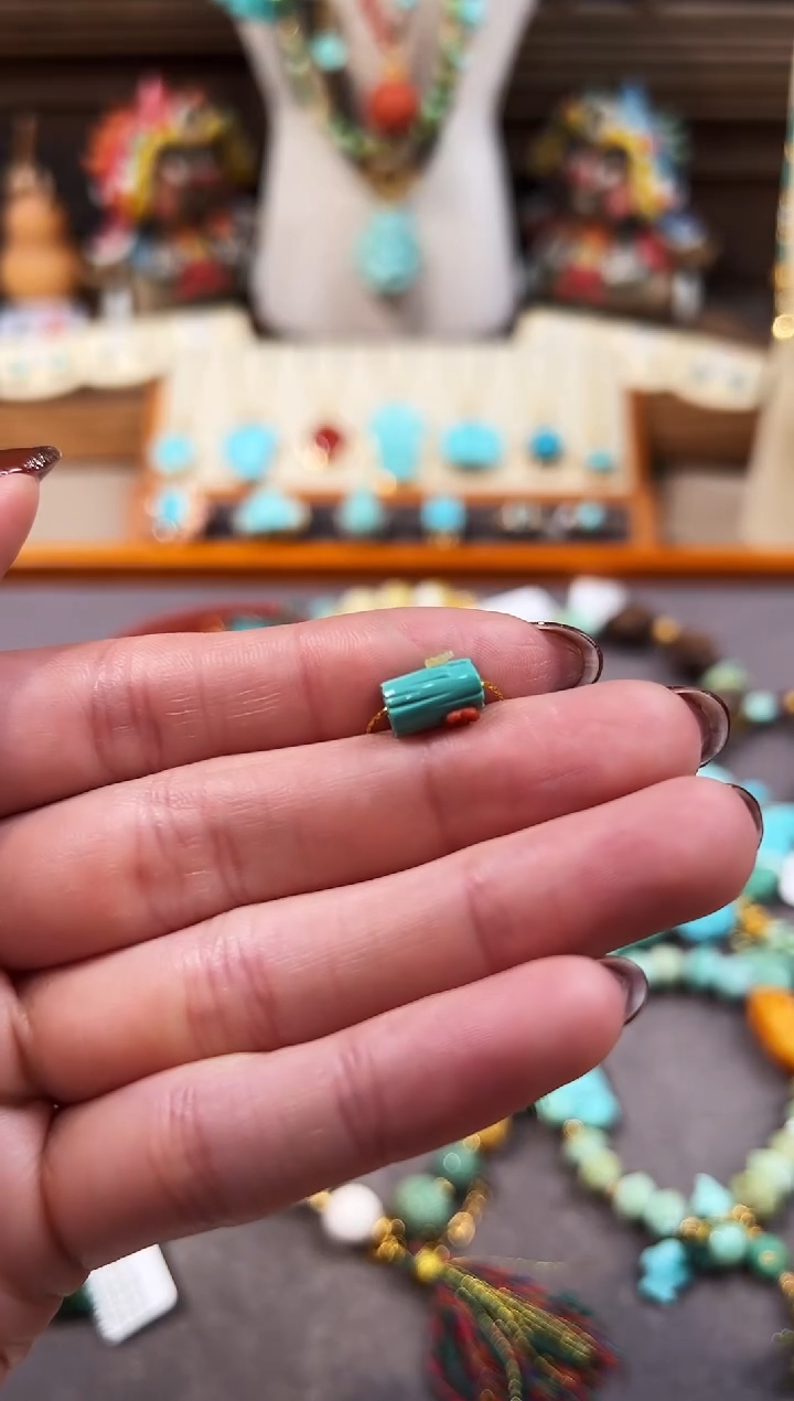 未镶嵌绿松石配饰木桩