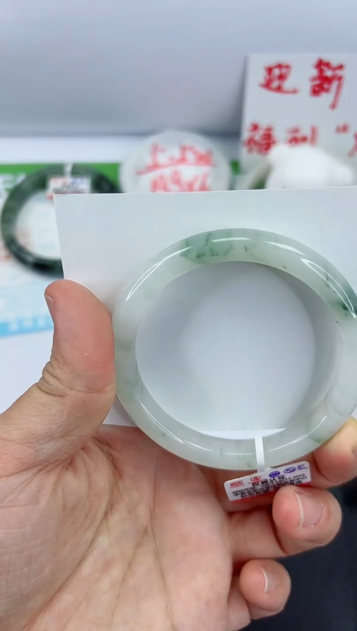 【闪购商品】石英质玉手镯未镶嵌436-54.5