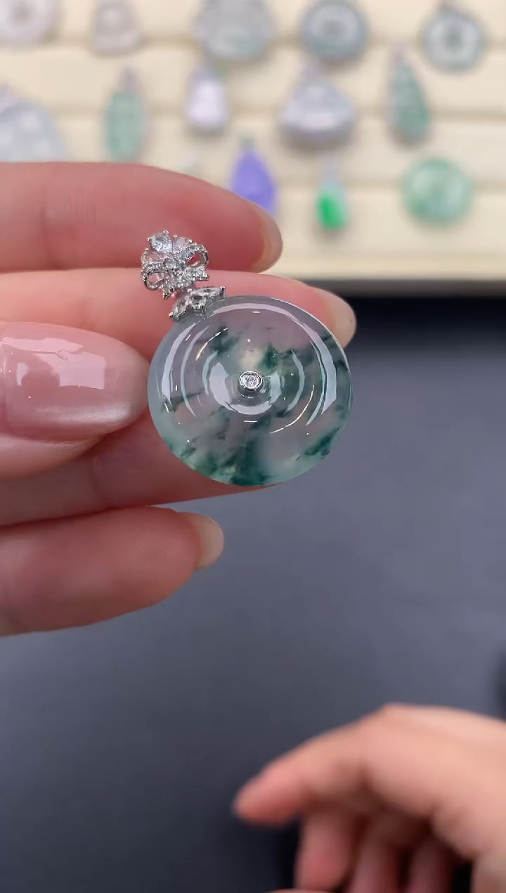 【闪购商品】翡翠颈饰18K金镶嵌X209       