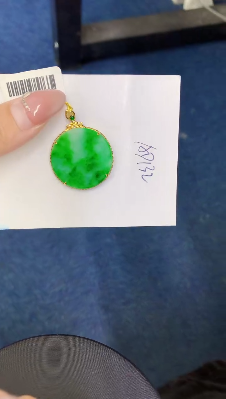 【闪购商品】翡翠颈饰18K金镶嵌000000000000