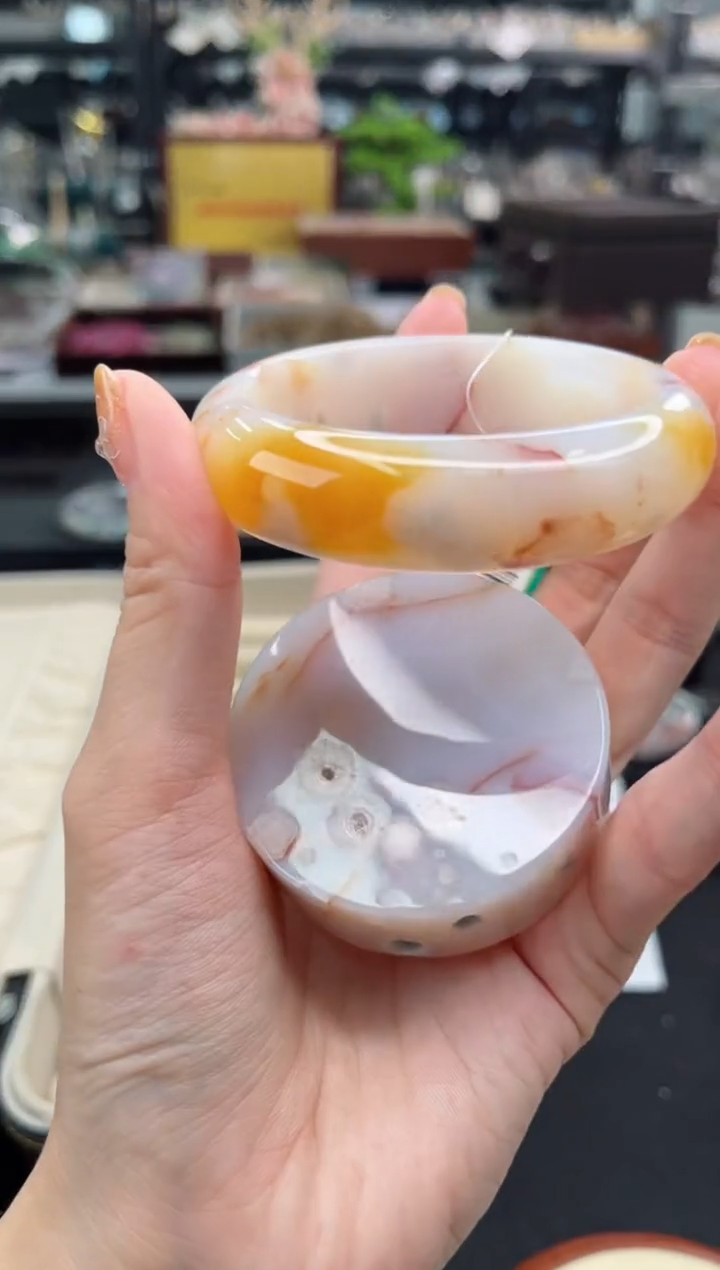 【闪购商品】石英质玉手镯未镶嵌57圈口（赠品镯心）6505030